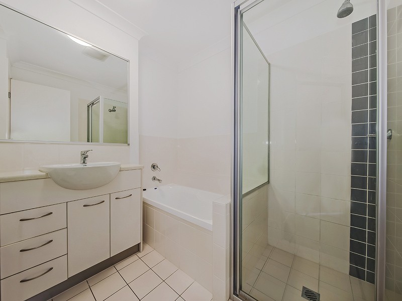 10 / 110 Lexey Crescent, Wakerley QLD 4154