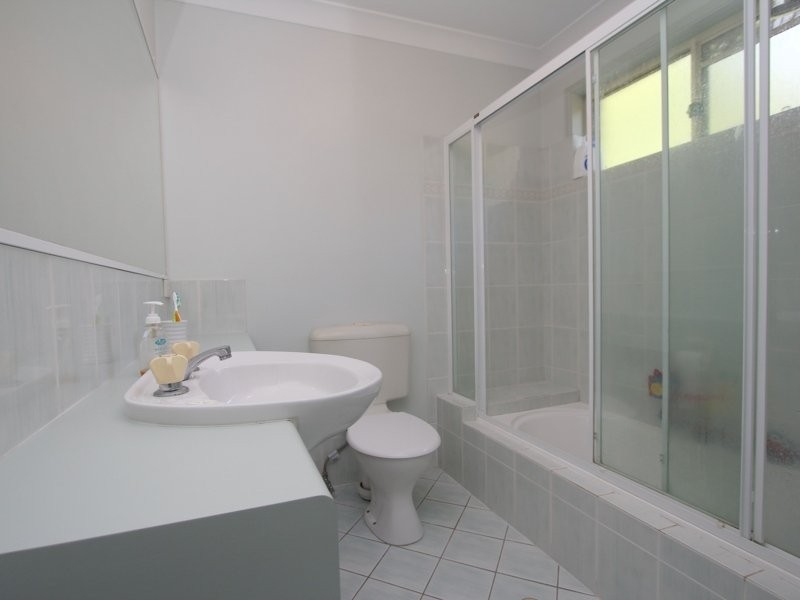 121 Golden Ave, Calamvale QLD 4116
