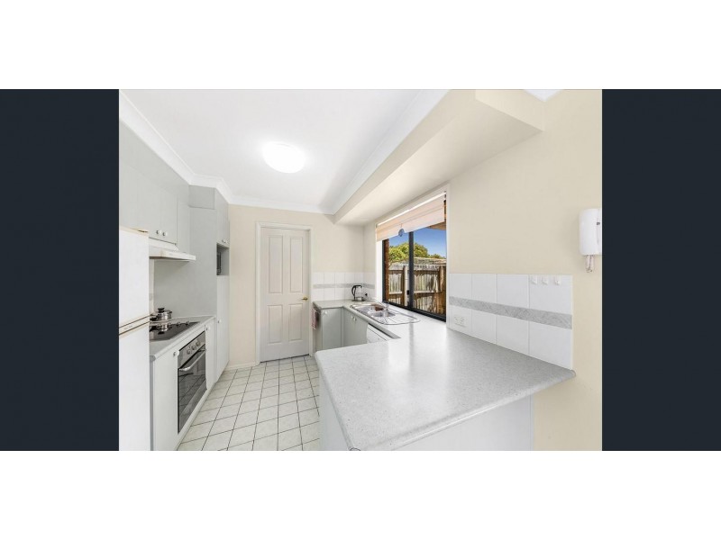 90 Oakleaf Street, Eight Mile Plains QLD 4113