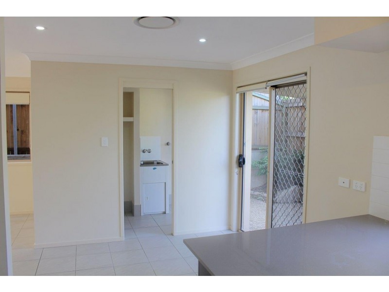 SLUG/582 Manly Road, Wakerley QLD 4154
