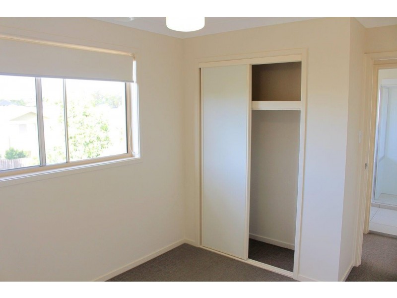 SLUG/582 Manly Road, Wakerley QLD 4154