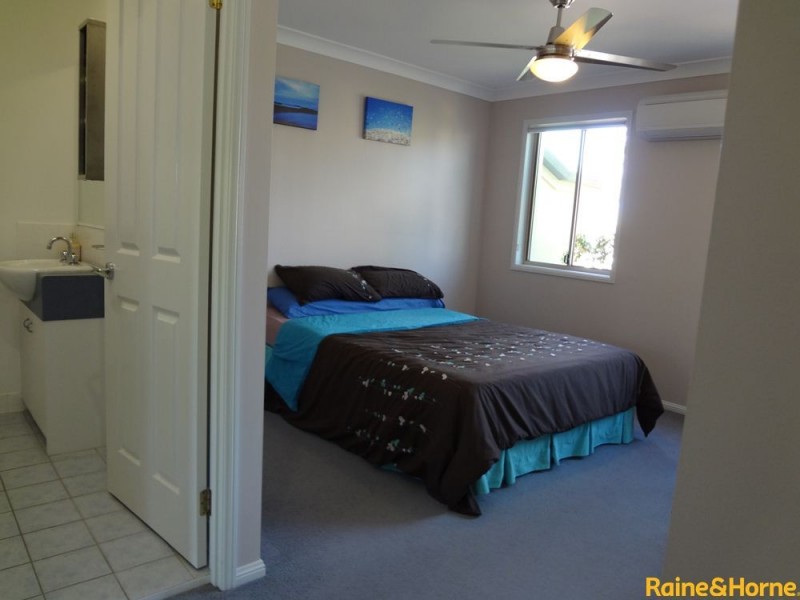 10 Chapman Place, Oxley QLD 4075