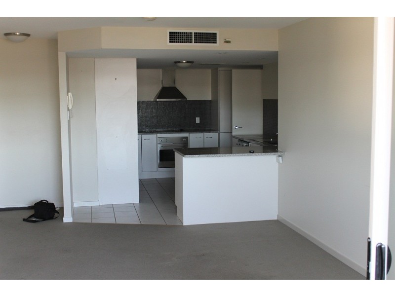 32p Middle Street, Cleveland QLD 4163