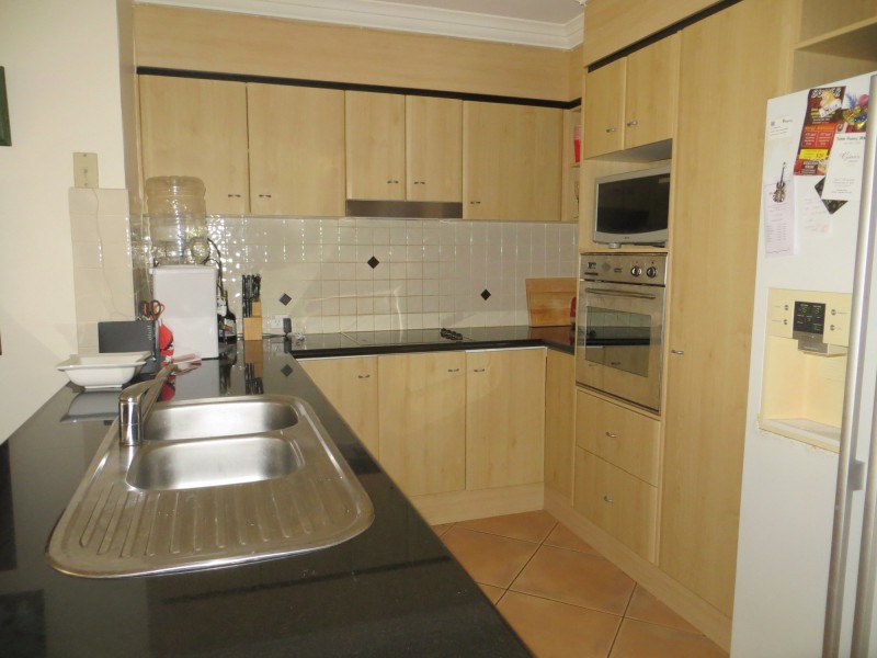 4/82-86 Limetree Parade, Runaway Bay QLD 4216