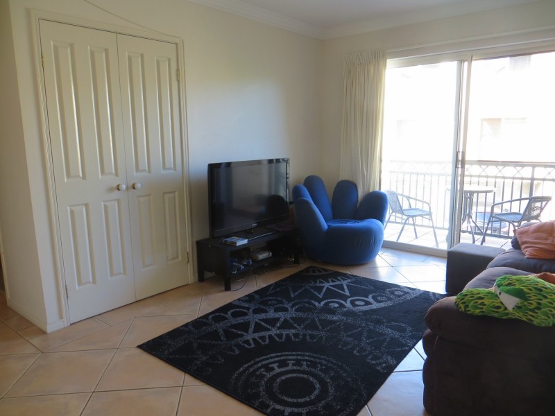 4/82-86 Limetree Parade, Runaway Bay QLD 4216