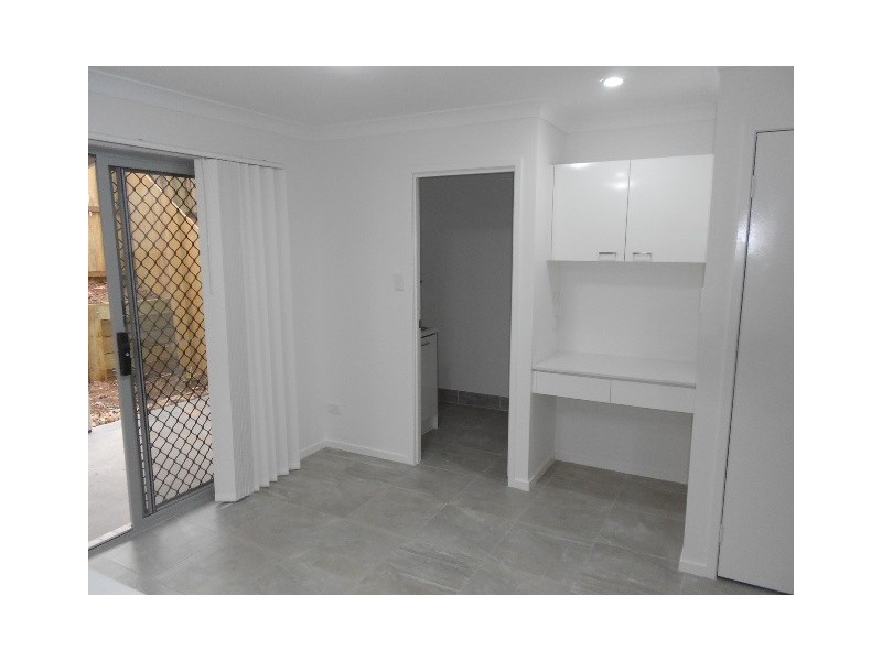 1 Gumview Street, Albany Creek QLD 4035