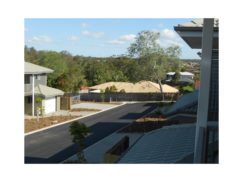 1 Gumview Street, Albany Creek QLD 4035