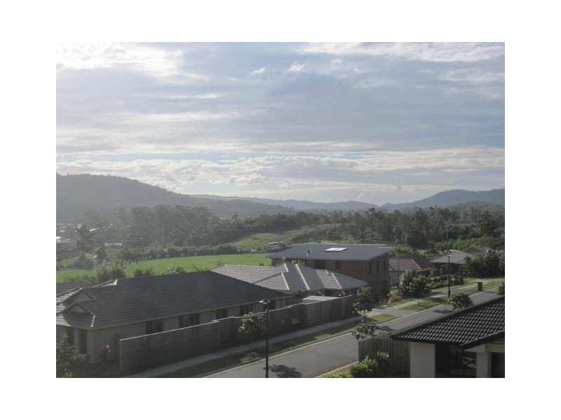 2 Toohey Street, Pacific Pines QLD 4211