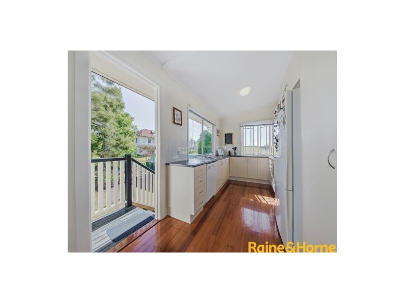 8 Meston Street, Mitchelton QLD 4053