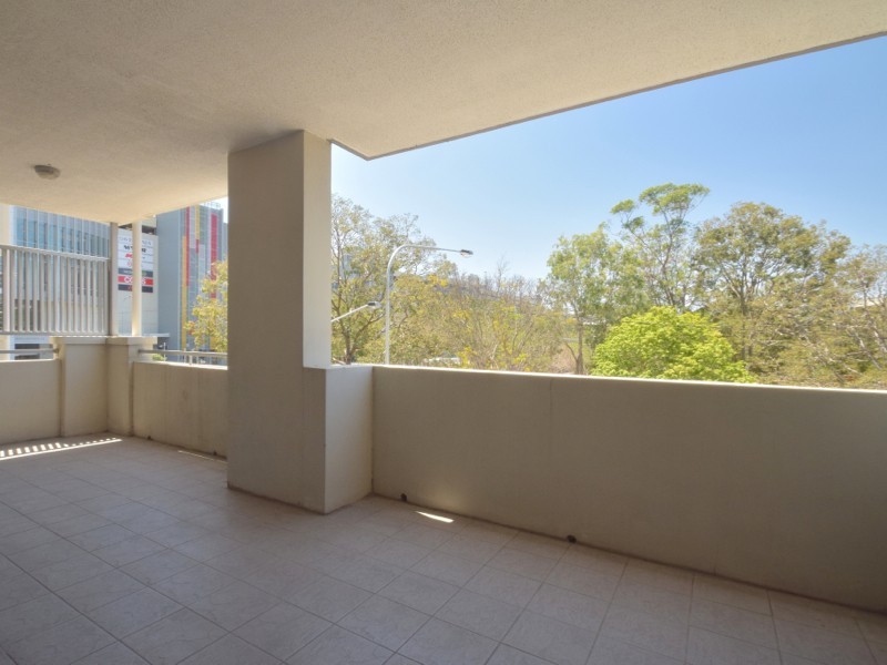 11 28 Belgrave Road, Indooroopilly QLD 4068