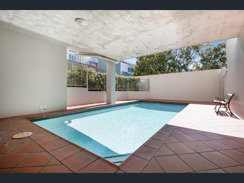 11 28 Belgrave Road, Indooroopilly QLD 4068