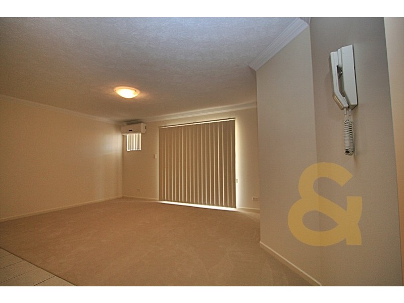 15 Dansie Street, Greenslopes QLD 4120