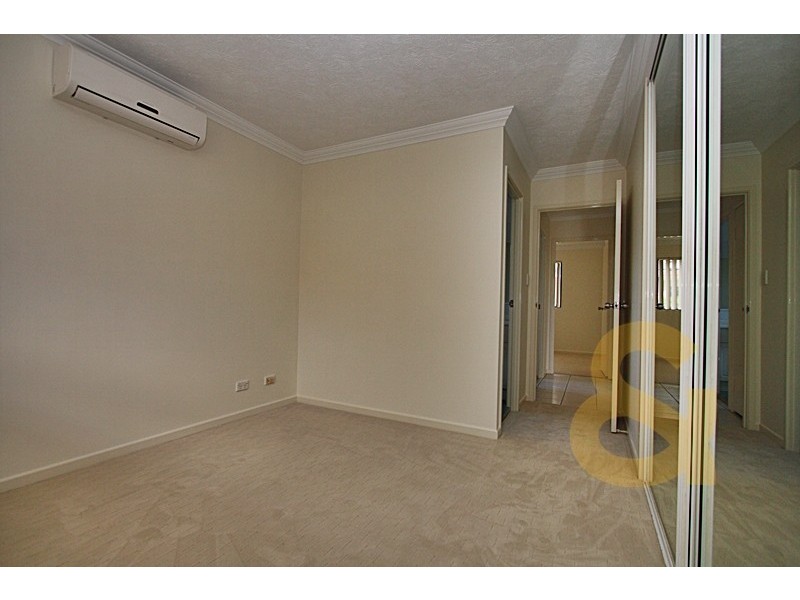 15 Dansie Street, Greenslopes QLD 4120