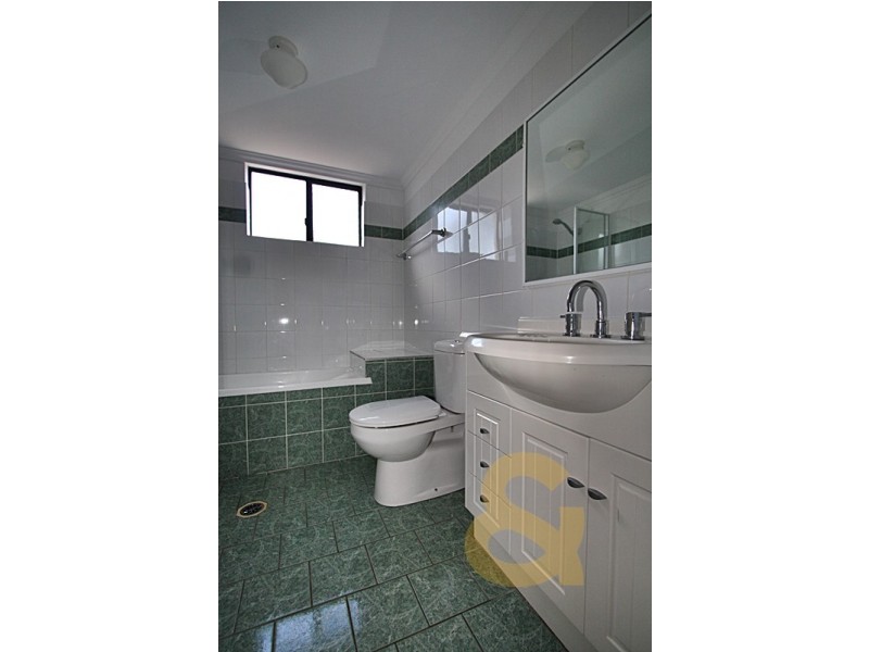 15 Dansie Street, Greenslopes QLD 4120
