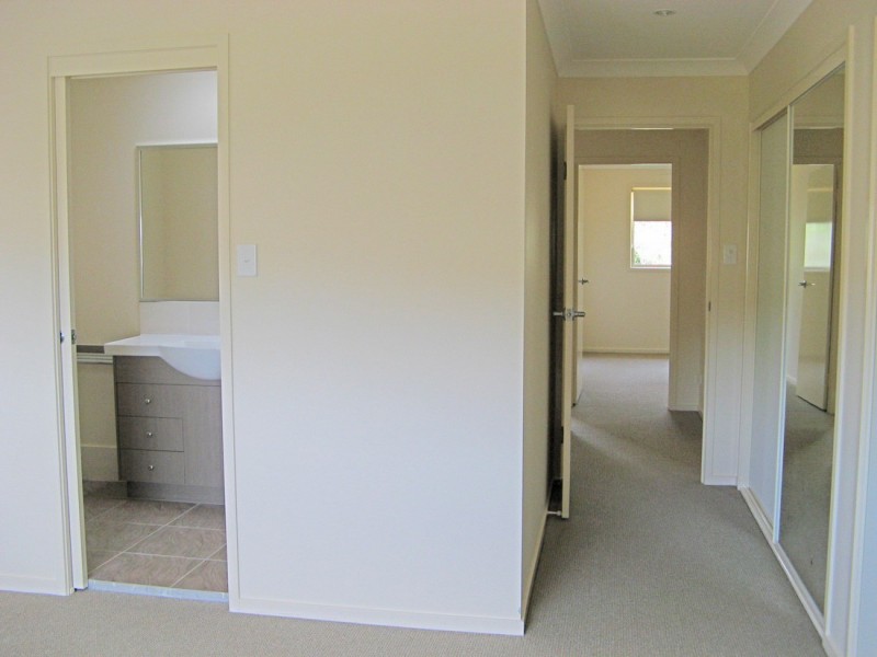 SG+ / 582 Manly Road, Wakerley QLD 4154