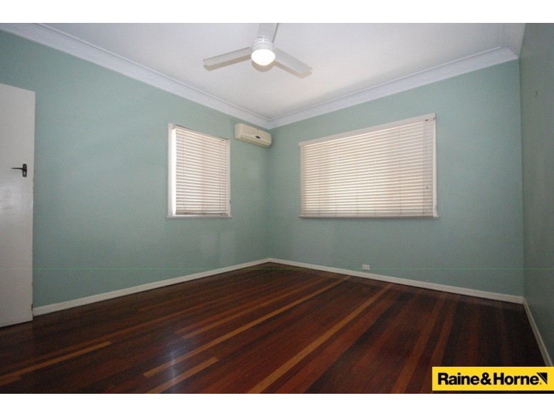 136 Norman Avenue, Norman Park QLD 4170