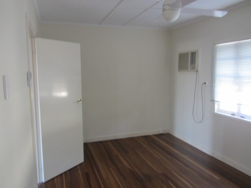 21 Burns Parade, Chapel Hill QLD 4069