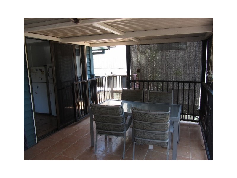 21 Burns Parade, Chapel Hill QLD 4069