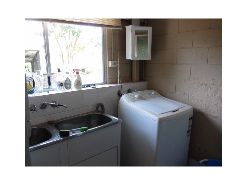 21 Burns Parade, Chapel Hill QLD 4069