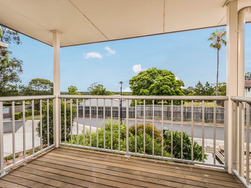210 Government Road, Forest Lake QLD 4078
