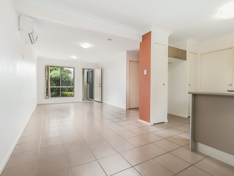 210 Government Road, Forest Lake QLD 4078