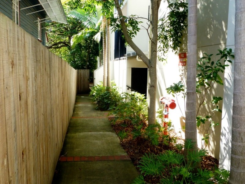 Unit 9 / 960 Wynnum Road, Cannon Hill QLD 4170