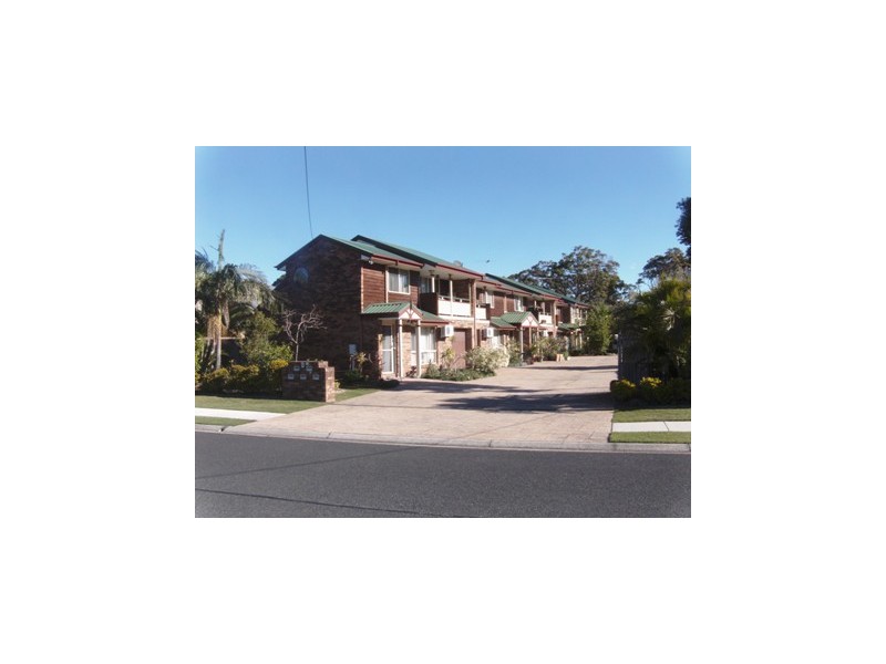 9 Sixth Ave, Woorim QLD 4507