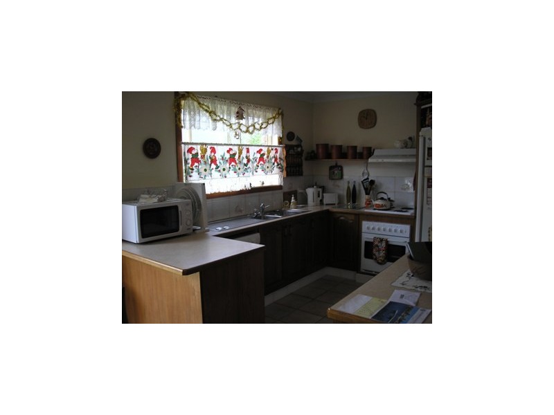 9 Sixth Ave, Woorim QLD 4507