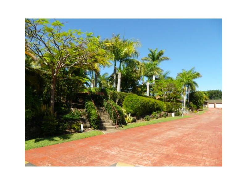 51 Olsen Avenue, Labrador QLD 4215