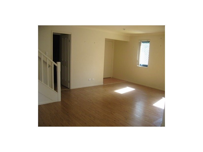 16 Violet Close, Eight Mile Plains QLD 4113