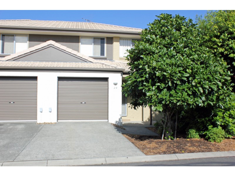2 Meadowbrook Drive, Meadowbrook QLD 4131