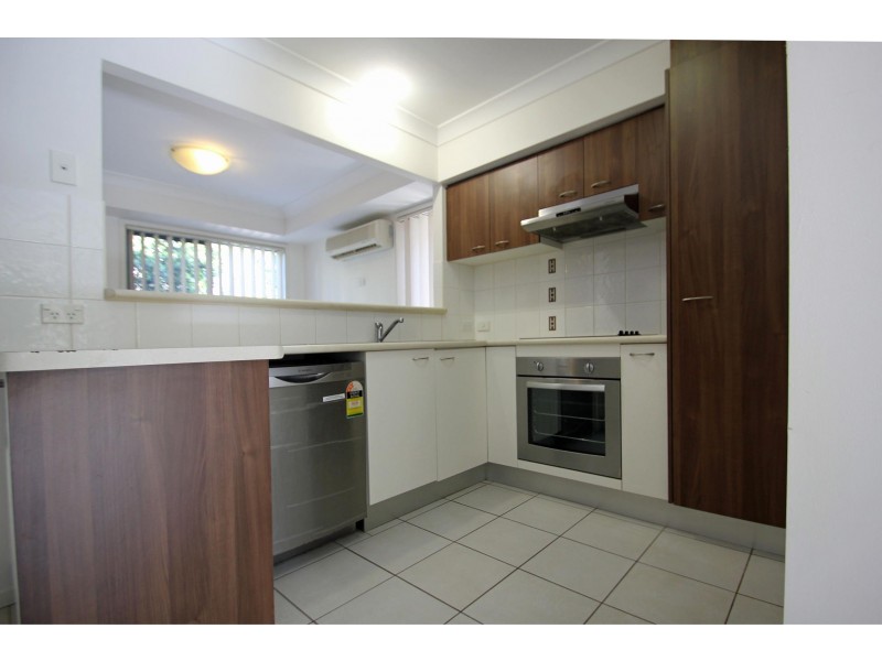 2 Meadowbrook Drive, Meadowbrook QLD 4131
