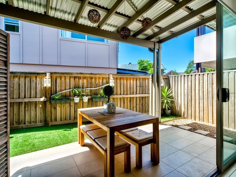 62/123 Barrack Road, Cannon Hill QLD 4170