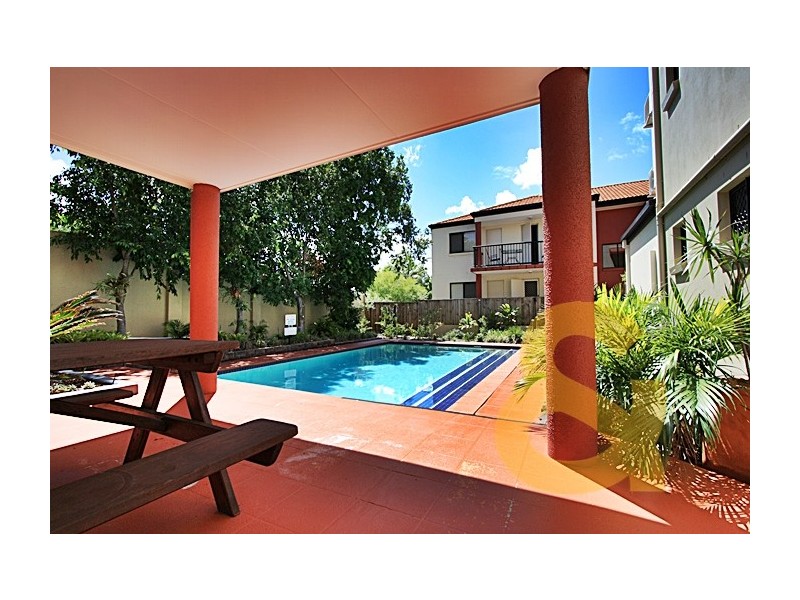 15 Dansie Street, Greenslopes QLD 4120