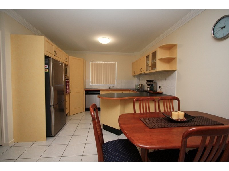 15 Dansie Street, Greenslopes QLD 4120