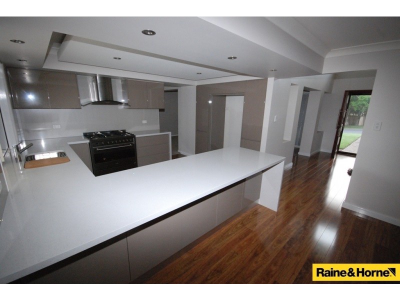 137 Wendouree Crescent, Westlake QLD 4074
