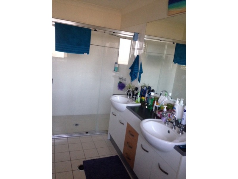 Mount Ommaney QLD 4074