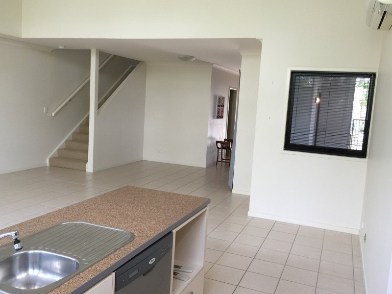Mount Ommaney QLD 4074