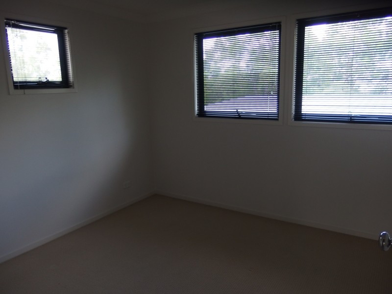Mount Ommaney QLD 4074