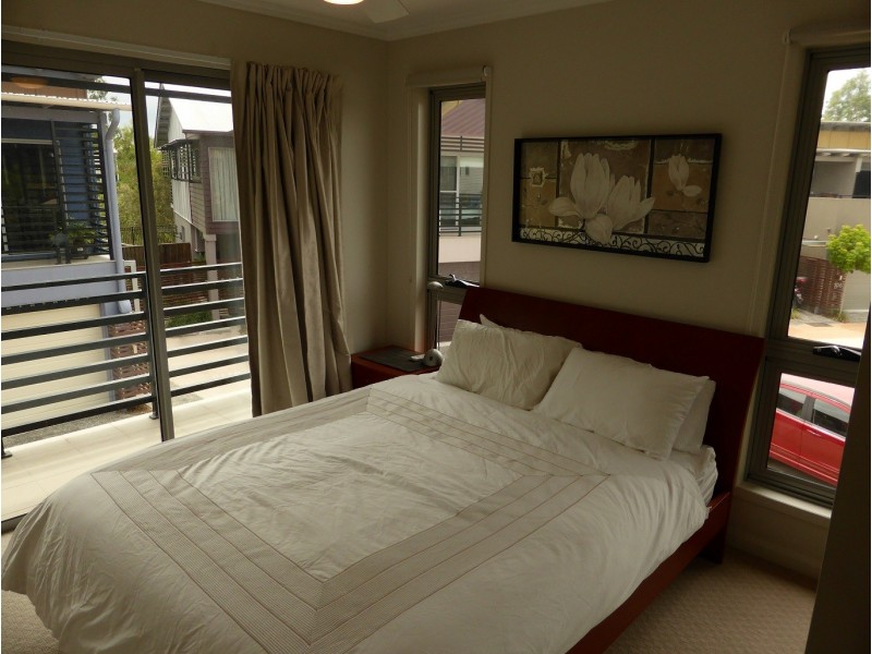 20/123 Barrack Road, Cannon Hill QLD 4170