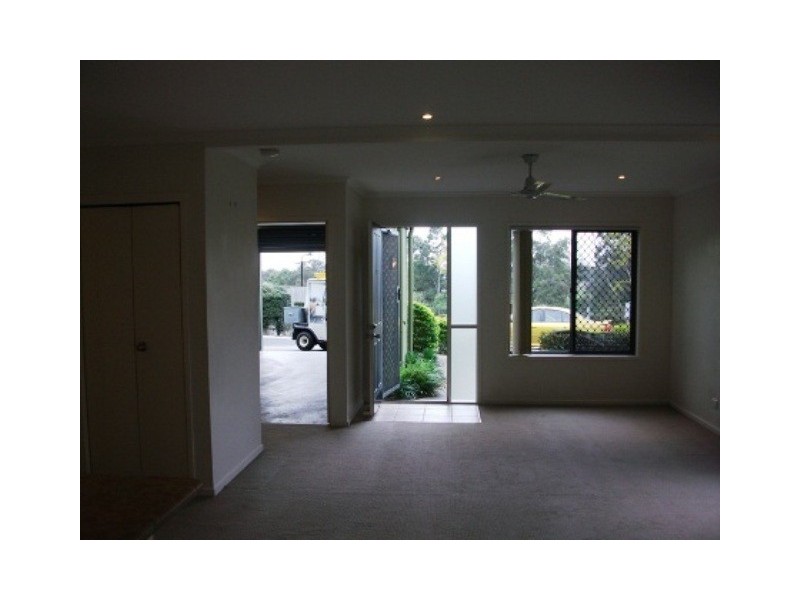 69 250 Sumners Road, Riverhills QLD 4074