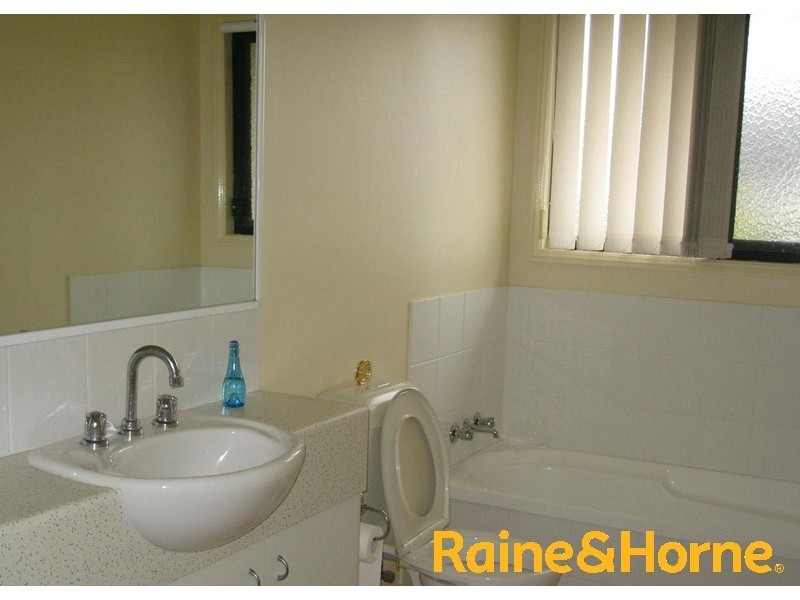 16 Violet Close, Eight Mile Plains QLD 4113