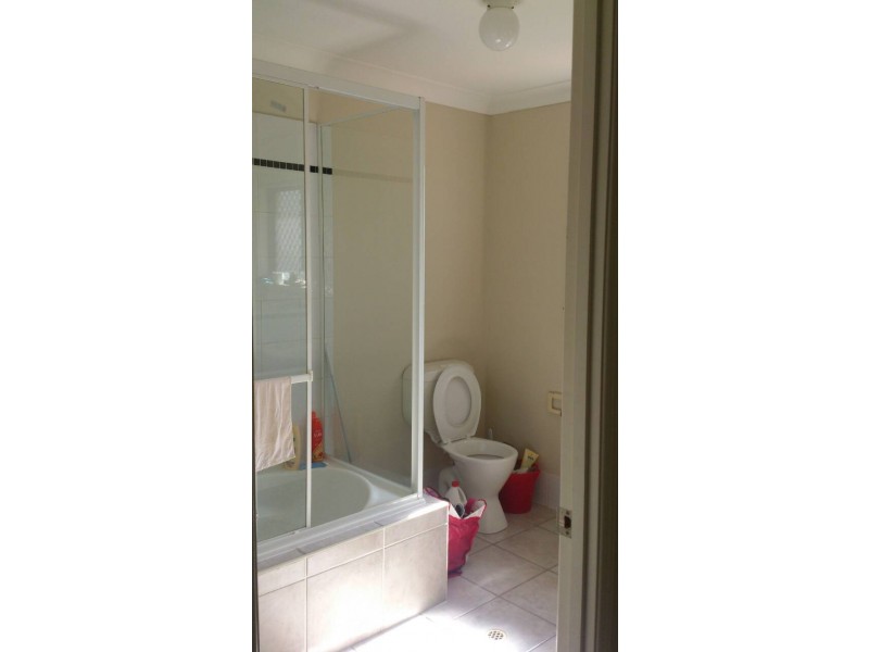 3/7 Nev Close, Wishart QLD 4122