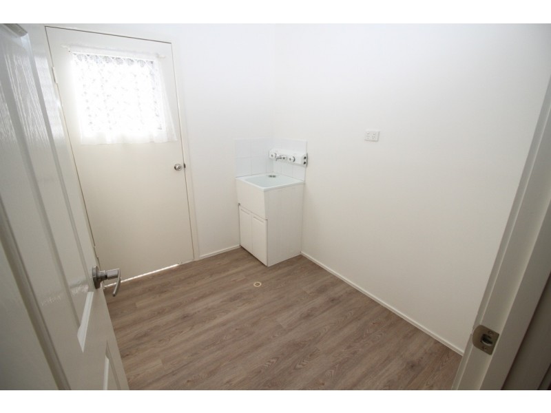 2 Red Gum Cres, Wakerley QLD 4154