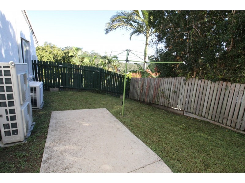 2 Red Gum Cres, Wakerley QLD 4154