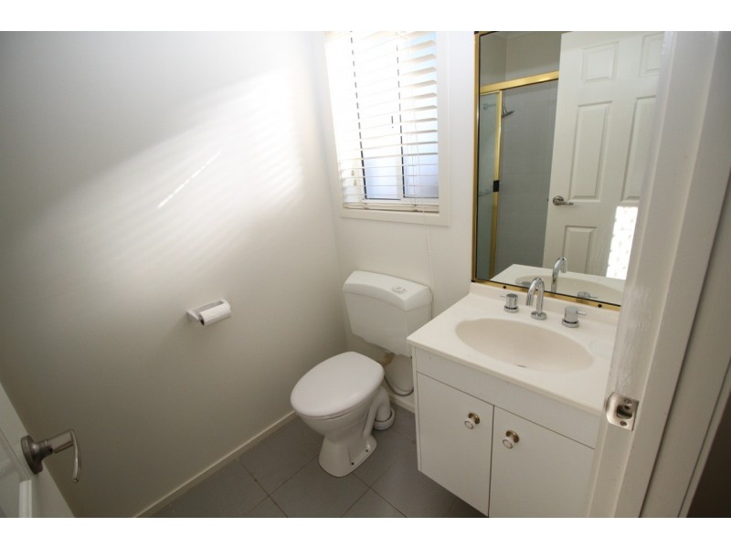 2 Red Gum Cres, Wakerley QLD 4154