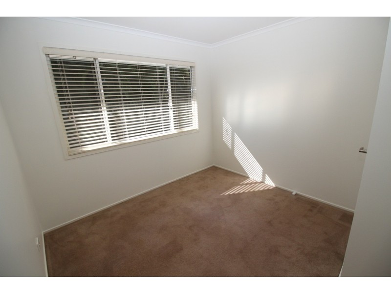 2 Red Gum Cres, Wakerley QLD 4154