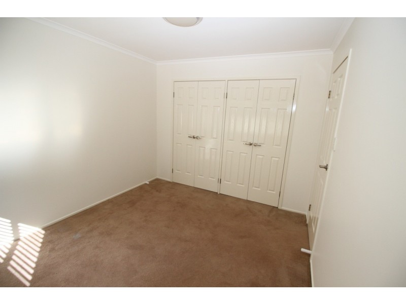2 Red Gum Cres, Wakerley QLD 4154