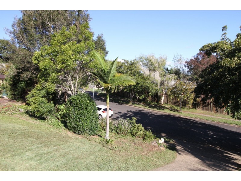 2 Red Gum Cres, Wakerley QLD 4154