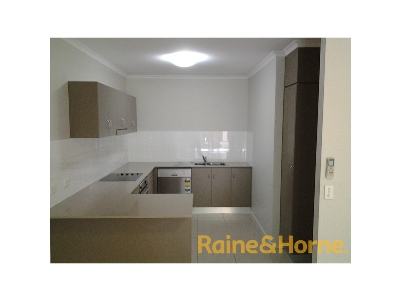 U016 / 92 – 98 Digger St, Cairns City QLD 4870